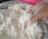 Foto langkah ke 3 dari resep Ayam Goreng Tepung.