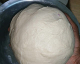A picture of step 4 of Soft, layered onion chapati.
