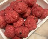 Foto del passaggio 1 della ricetta Le polpette più buone…cipolle e birra