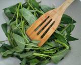 Tumis Kangkung (Sauteed Water Spinach) recipe step 3 photo