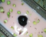 A picture of step 5 of Strawberry custard.
