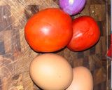 Foto langkah ke 1 dari resep Telur orak arik tomat ala Vietnam (Trung chien ca chua).