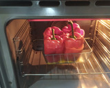 Foto del paso 6 de la receta: Pimientos morrones rellenos de tortilla