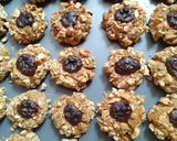 Foto langkah ke 7 dari resep Choco Thumbprint Cookies.
