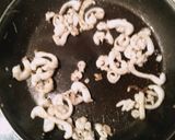 Foto del paso 3 de la receta Revuelto de judías, choco y surimi