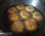 A picture of step 5 of Medu Vada.