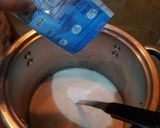 Foto langkah ke 3 dari resep Puding Susu Kurma.
