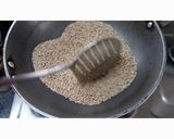 नागपंचमी स्पेशल खुसखुशीत गुळाची करंजी (gulachi karanji recipe in marathi) रेसिपी स्टेप 3 फोटो 