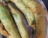 A picture of step 2 of Rajasthani Mirchi Ke Pakode.