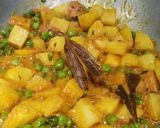 आलू मटर पनीर की सब्जी (Aloo matar paneer ki sabzi recipe in Hindi) रेसिपी चरण 4 फोटो