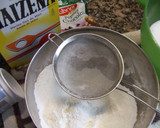 Foto del paso 1 de la receta: Bizcocho de maicena con pepitas de chocolate negro