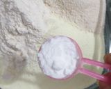 A picture of step 1 of Indian Tiramisu.