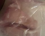 A picture of step 1 of Crockpot Pollo alla Romana con Pepperoni.