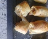 A picture of step 4 of Cheese&Chicken Garlic Puffs.