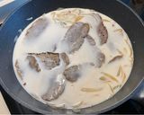 Foto del paso 3 de la receta: Filetes de seitán en salsa de cebolla y bebida de Almendras