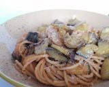 Foto del passaggio 5 della ricetta Pasta con melanzane e pomodorini