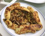 Une image de l'étape 11 de Pommes de terre grillées aux poivrons et oignons roses croustillants épicés.