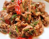 รูปขั้นตอนการทำที่ 6 ของ หมูผัดกะปิ
