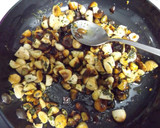 Foto del paso 2 de la receta: Merluza al horno con frutos secos