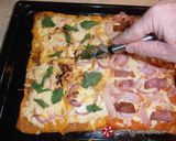 Φωτογραφία βήματος 28 της συνταγής “Carrot Pizza”, με gouda και κόκκινο κρεμμύδι