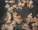 A picture of step 3 of Bacon omelette without cheese.