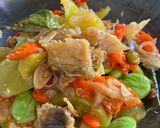 Foto langkah ke 7 dari resep Tumis Ikan Asin dan Pete.