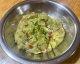 Foto del passaggio 3 della ricetta Guacamole, la mia versione 🥑 🧅🍅🏳️‍🌈☮️🇺🇦