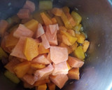 Foto del paso 3 de la receta: Crema de calabaza y batata con queso feta