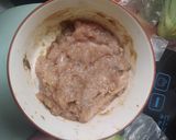 รูปขั้นตอนการทำที่ 1 ของ แกงจืดกะหล่ำปลีอกไก่บดเต้าหู้ไข่