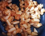 Une image de l'étape 4 de Feuilletés aux pommes caramélisées et chantilly.