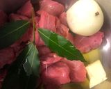 Une image de l'étape 1 de Blanquette de veau.