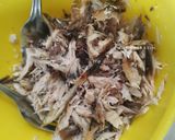Foto langkah ke 2 dari resep Tongkol suir pedas kemangi.