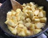 Une image de l'étape 5 de Compote de pommes au jus de prunes.