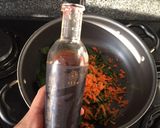 Foto del paso 1 de la receta: Pastas con espinaca a la crema, tomate y camarón