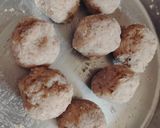 A picture of step 3 of #CP# Paratha stuffed with raw singhada.