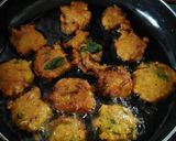 A picture of step 5 of Moong Dal Pakoda.