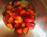 Foto del paso 6 de la receta: Queque de yogurt con crema y fresas