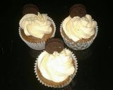 Foto del paso 3 de la receta Cupcakes de Oreo (con buttercream de chocolate blanco/buttercrea