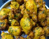 A picture of step 5 of Suji maida pakode.