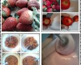 A picture of step 4 of Amy's Little Strawberry Sponge Cakes ..