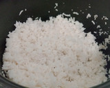 Foto langkah ke 1 dari resep Nasi Goreng Sosis Keju.