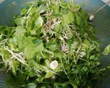 Hình bước làm 4 của món Mỳ Quảng Gà