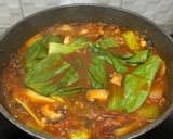 Foto langkah ke 3 dari resep Jjamppong (Mie Kuah Seafood Pedas ala Korea).
