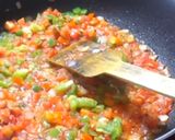 A picture of step 3 of Matar Paneer bhurji.