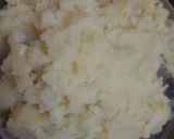 A picture of step 2 of Potato masala Chaap chaat.
