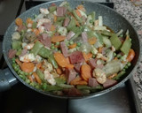 Foto del paso 1 de la receta: Menestra especial con gambas al pilpil