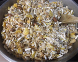 Foto del paso 1 de la receta: Granola p desayuno o merienda con pasas y trocitos de chocolate