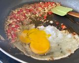 Foto langkah ke 5 dari resep Cumi Cabe Garam.