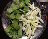 Foto del paso 1 de la receta: Pack choi con setas Shiitake
