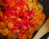 Foto del paso 3 de la receta: Filetes de ternera en salsa de zanahoria y cebolla
